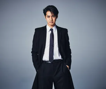 片寄涼太()が現代アーティストのアトリエを訪問するシリーズ「」アート専門番組で配信開始!