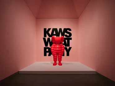 KAWS、ラシード・ジョンソン、ブルックリン美術館の展示は？現代アートの世界を探求！ブルックリン美術館とエスパス ルイ・ヴィトンで開催される展示、KAWSとラシード・ジョンソンの作品に注目！