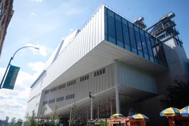 巨匠建築家レンゾ・ピアノの設計で移転・リニューアルしたニューヨークの「ホイットニー美術館」。