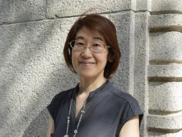 第二次世界大戦下の女性たちの労働を描いた《大東亜戦皇国婦女皆働之図》が伝えること——『女性画家たちと戦争』著者インタビュー（前篇）
