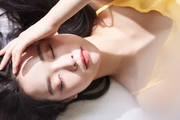 ヒプノセラピー(催眠療法)とは?内容や効果について徹底解説