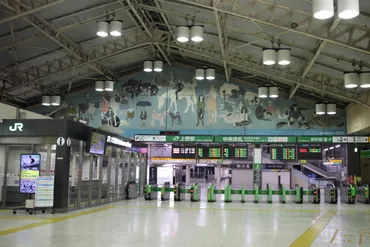 猪熊弦一郎『自由』回目の修復へ上野駅の壁画、平山郁夫のステンドグラスも