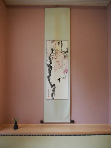 掛け軸の世界へようこそ！：日本美術の奥深さを紐解く旅へ、その魅力とは？掛け軸の構造、選び方、保存方法を徹底解説