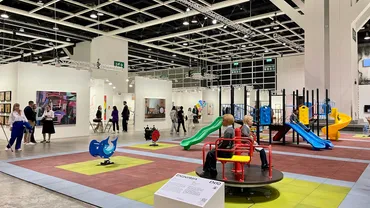 アートバーゼル香港2024-2025とは？アート市場の現状と今後の展望を徹底解説！アートバーゼル香港2024-2025の見どころとアジアのアート市場の動向