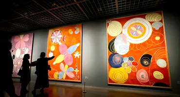 ヒルマ・アフ・クリント展とは？抽象絵画の先駆者の神秘的な世界へ(？)東京国立近代美術館で開催されるヒルマ・アフ・クリント展の見どころ