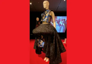 ファッション世紀~現代までの衣装京都国立近代美術館