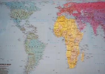 世界観を変える地図「ピーターズ・ワールドマップ」