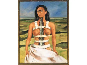 フリーダ・カーロの壮絶な生涯。肉体と心の苦悩を見つめ続ける画家の生を支えた「絵を描くことの幸せ」