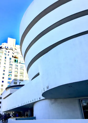 グッゲンハイム美術館、フランク・ロイド・ライトの傑作