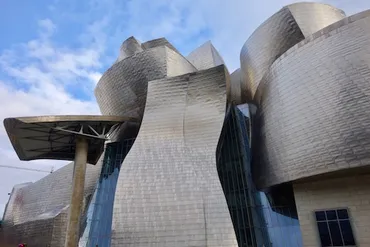 グッゲンハイム ビルバオ美術館 Museo Guggenheim Bilbao ...