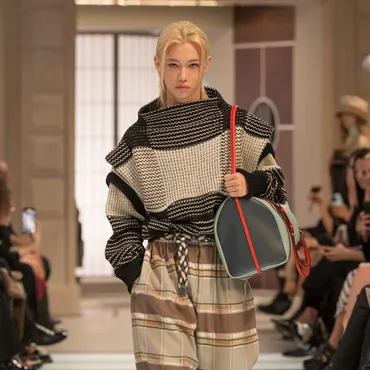 旅のロマンを纏って。ルイ・ヴィトン 2025