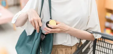 夢占い】万引きをする夢