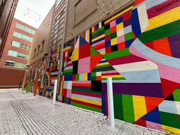 アンディ・ウォーホルってどんな人？ポップアートの巨匠の生涯と作品の魅力を徹底解説！ポップアートの旗手 ウォーホルの生い立ち、代表作、社会性、そして現代への影響