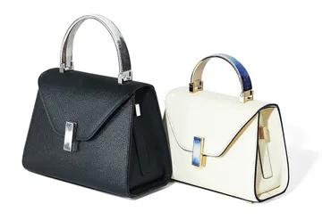 ヴァレクストラ」のバッグと有田焼がコラボレーション。文化が融合して生まれる新たな美 