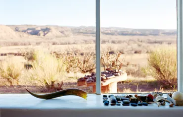 ジョージア・オキーフの家。なぜ彼女はニューメキシコの厳しい大地を選んだのか 