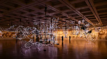 蔡國強 宇宙遊 ―〈原初火球〉から始まる」（国立新美術館）レポート。世界的アーティストが日本という原点で語った人間の゛希望゛とは？