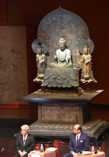 法隆寺:国宝・釈迦三尊像「クローン」 富山・高岡で公開